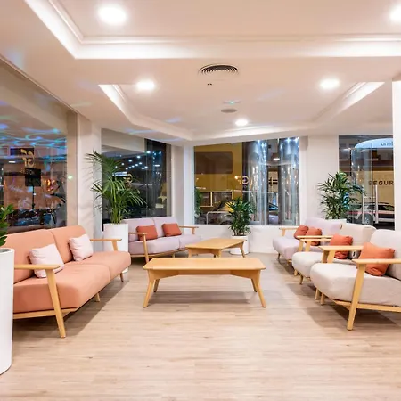 Gf Noelia Apartahotel