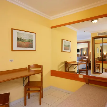 أبارتمينتوس نويليا بلايا 3* بويرتو ذي لا كروز