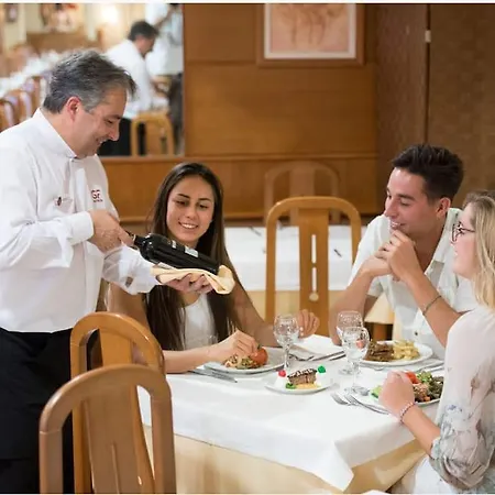 Gf Noelia Aparthotel